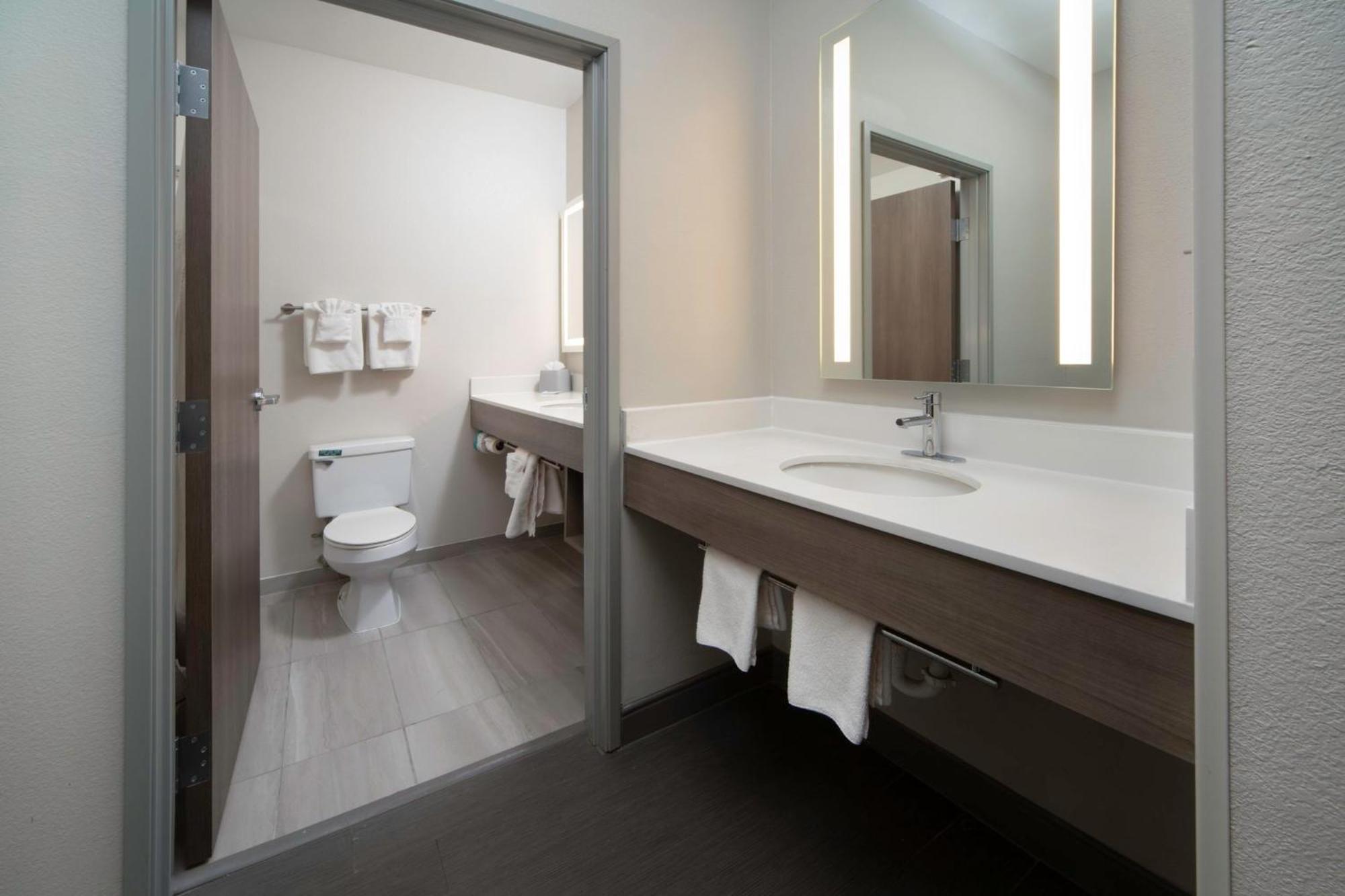 Express - By Ihg