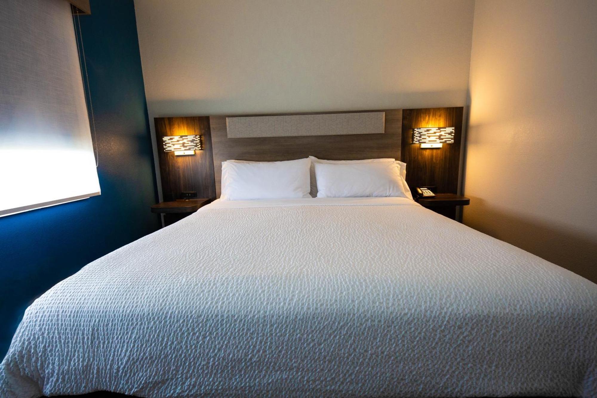 Express - By Ihg Hotel