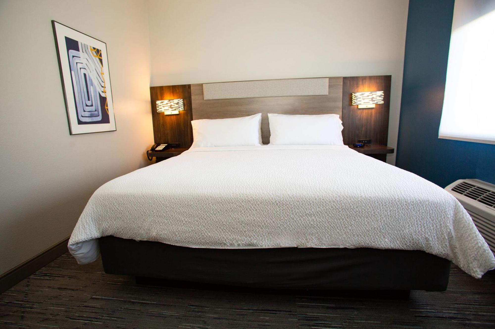 Express - By Ihg Hotel 2*