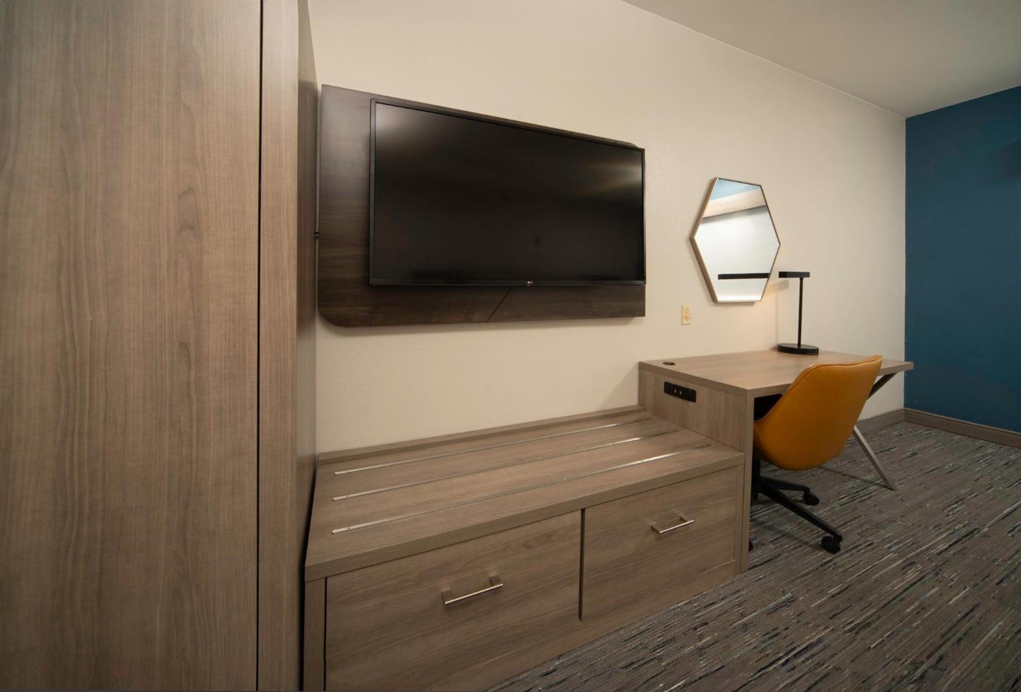 Express - By Ihg Hotel