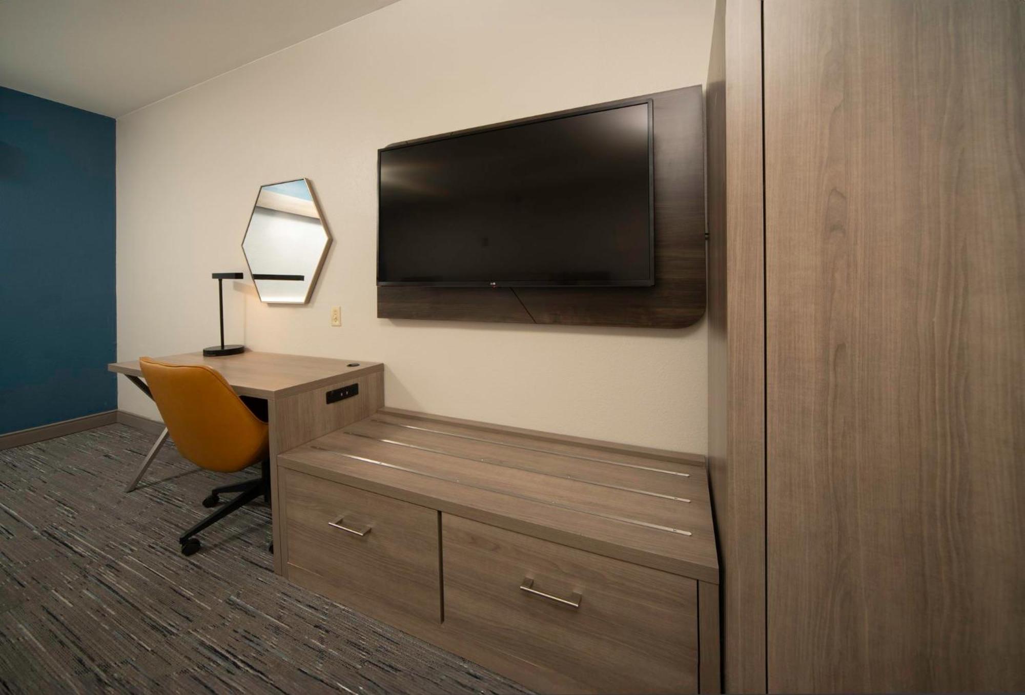 Hotel Express - By Ihg 2*